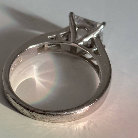 Sterling silver Cubic Zirconia princess cut ring - Picture 6 of 13